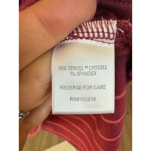 Garnet Hill Mock Neck Split Hem Sleeveless Tunic Top Size S Raspberry Pink - Picture 6 of 6